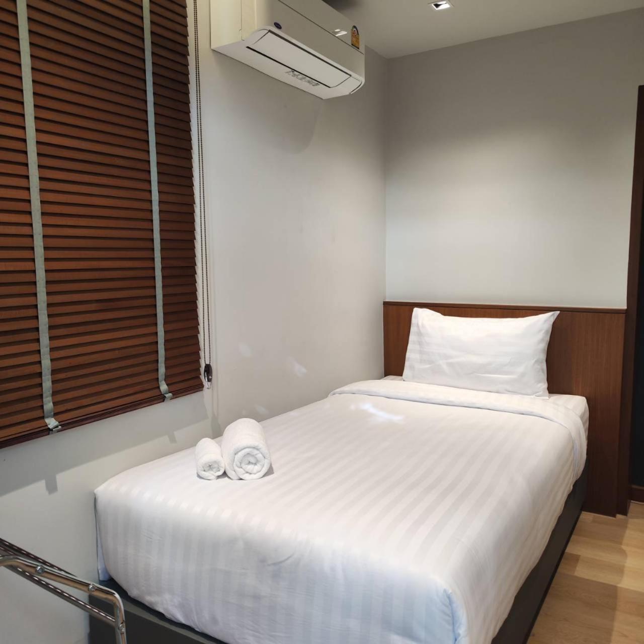 Rooms At Number60 Khaosan Bangkok Esterno foto
