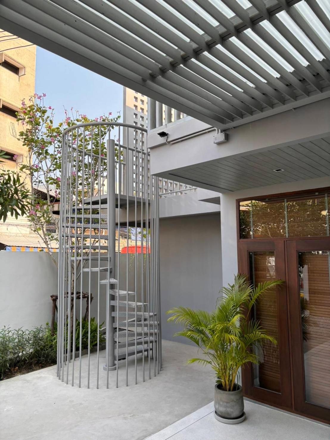 Rooms At Number60 Khaosan Bangkok Esterno foto
