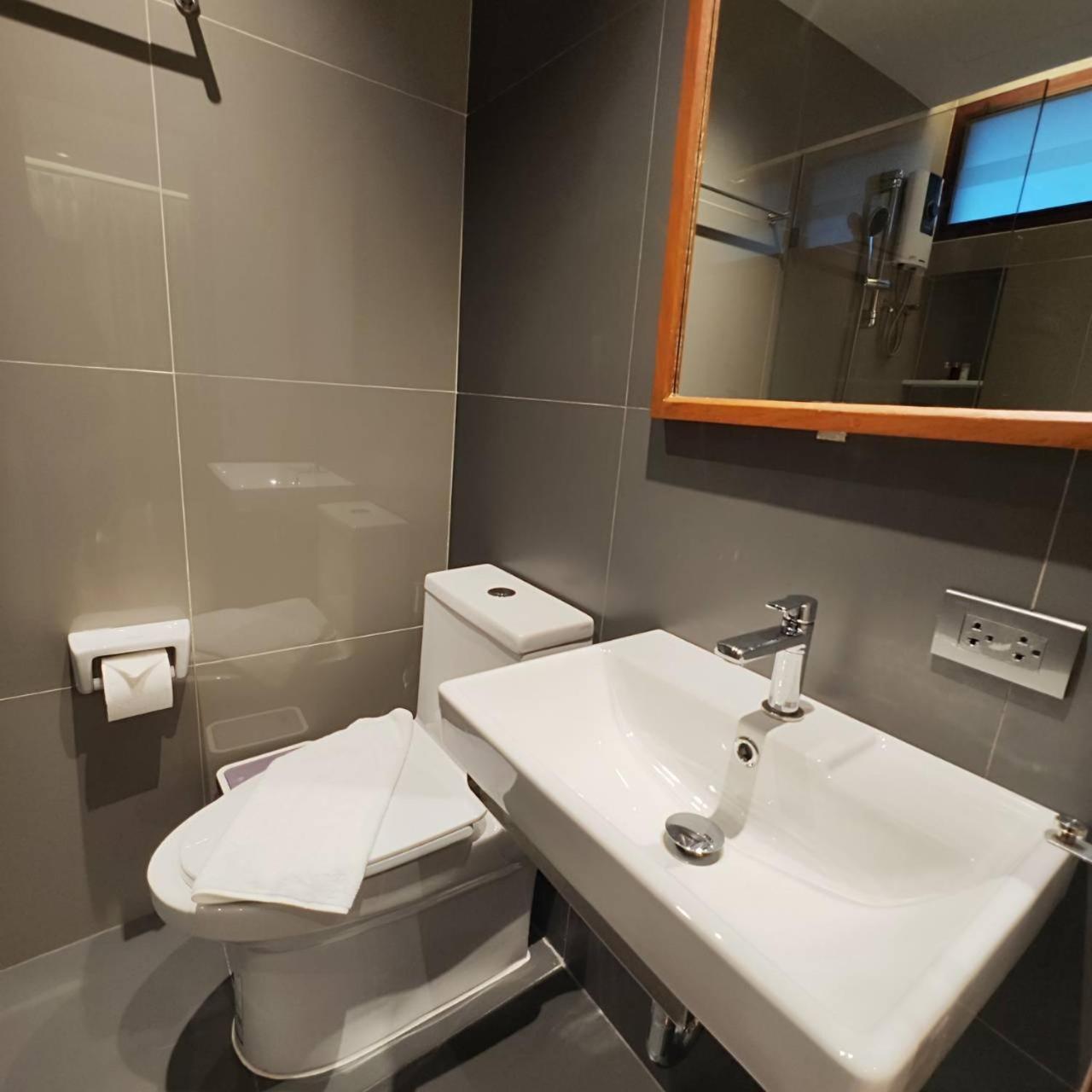 Rooms At Number60 Khaosan Bangkok Esterno foto